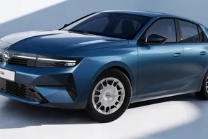 El Opel Astra estrena una versión más barata con cambio automático de serie: así es el nuevo Start
