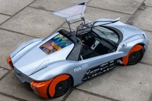 Unos estudiantes crean un prototipo eléctrico para atrapar el polvo de sus propios neumáticos