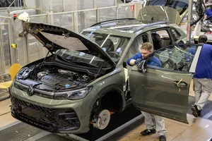 Europa quiere proteger su industria del automóvil de China, pero corre el riesgo de encarecer sus coches