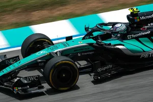 Antonelli se suma a la batalla en Sepang con Verstappen al acecho; Alonso deja buenas sensaciones en la 12ª posición