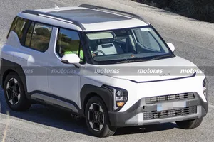 El KIA Syros se deja ver en pruebas por España y amenaza con hacerle la competencia al EV2 si deciden traerlo a Europa