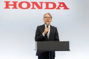 «Los robots están evolucionando y, con el tiempo, manejarán las piezas»: Honda ya les ve trabajando en sus fábricas