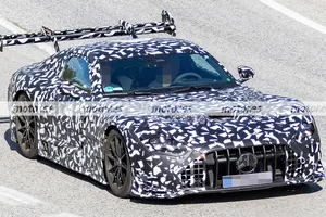Primeras fotos espía del nuevo Mercedes-AMG GT Black Series de producción con motor V8 y los 800 CV en el punto de mira