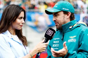 «Mi mujer prefiere que esté fuera cuando no somos competitivos»: la íntima confesión de Fernando Alonso tras su renovación