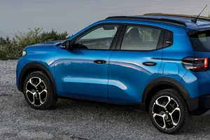 No todos los coches baratos son chinos, este SUV francés cuesta 15.000 €, tiene motor turbo y un buen maletero