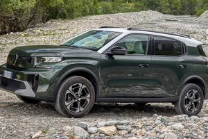 Ibas a por un Dacia Jogger, pero este descuento puede cambiar tus planes: hasta 7 plazas y diseño SUV por el mismo dinero