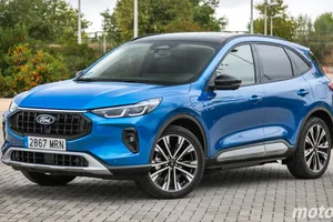 Más de 12.000 € de rebaja para el Ford Kuga híbrido: el rival del Toyota RAV4 se pone a tiro