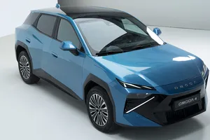 El OMODA 4 prepara su llegada a España con una versión híbrida de 224 CV y más de 900 km de autonomía
