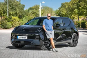 Tiene el tamaño perfecto, consume poco y está muy bien hecho: pruebo el coche eléctrico más pequeño (aunque no barato) de Zeekr