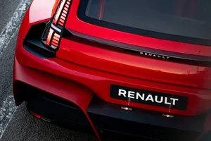 El Renault 5 Turbo 3E retrasa sus entregas hasta 2028 por un motivo que nadie esperaba en un coche de 160.000 euros