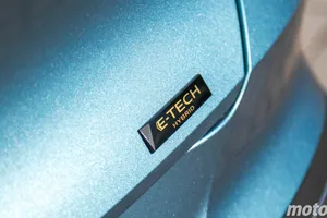 Renault llama a revisión a sus Captur y Symbioz híbridos por un fallo en la batería y la cifra de afectados sorprende
