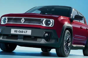El Renault 4 E-Tech baja el listón con una nueva versión más barata y mejora la autonomía de la gama sin cambiar su diseño