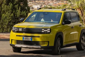 Stellantis cambia la receta de sus eléctricos para bajar el precio: baterías LFP en vez de NMC