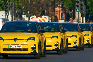 Uno de cada cuatro Renault vendidos ya es eléctrico: la marca roza el doble que a principios de año
