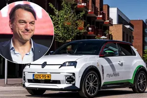 Van den Acker, jefe de diseño de Renault: «Irónicamente, los coches eléctricos nos permiten recuperar proporciones de los 70 y 80»