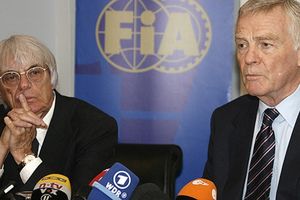 A Ecclestone le gustaría que Mosley volviera a presidir la FIA