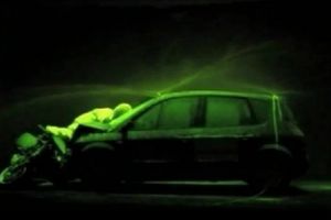 Salón de Madrid 2012: pintura fluorescente en caso de accidente para evitar posibles colisiones en cadena