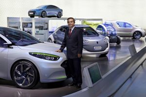 El presidente de Renault alerta de que la marca podría desaparecer “en su forma actual”
