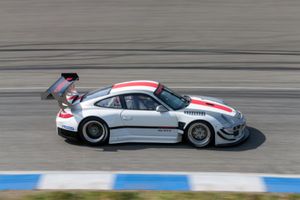 El 911 GT3 R 2013 presenta sus avances