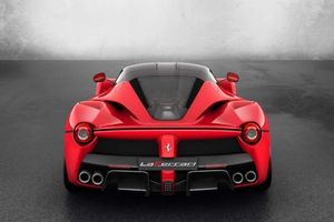 El Ferrari LaFerrari agota su producción, y del Bugatti Veyron sólo quedan 50 unidades por fabricarse