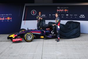 Red Bull RB10: el campeón asusta