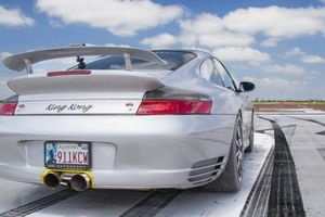 Perdiendo el control de un Porsche de 1.300 CV a casi 300 km/h 
