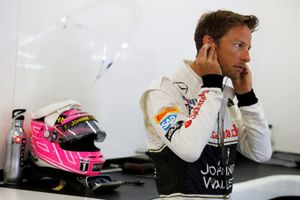 El futuro de Jenson Button en Fórmula 1, incierto para 2015