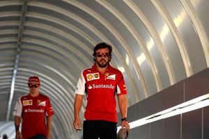 Fernando Alonso va aclarando su futuro: no llevará motor Mercedes