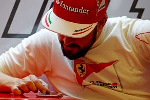 McLaren se impacienta con Fernando Alonso