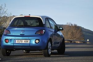 Opel Adam 1.4 87: Interior, valoraciones y conclusiones (III)
