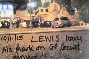 Lewis Hamilton estrella su Pagani Zonda LH en las calles de Mónaco