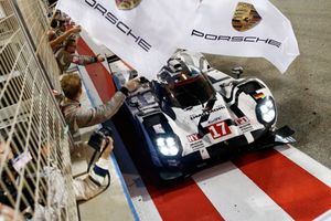 Webber, Bernhard y Hartley se proclaman campeones del mundo al límite en Bahrein