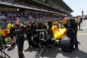 Renault plantea dudas entre los ingenieros del paddock