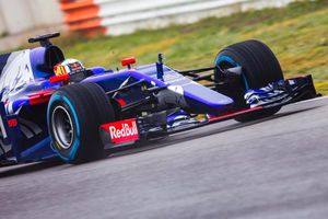 Análisis técnico del Toro Rosso STR12: audaz