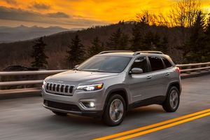 El nuevo Jeep Cherokee 2019 desvelado antes de Detroit 2018