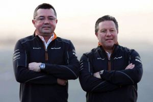 Brown y Boullier defienden a McLaren tras estallar el 'Freddo-gate'