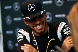 La incertidumbre existente en la F1 condicionó la duración del contrato de Hamilton