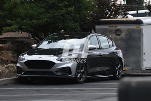 El nuevo Ford Focus ST 2019 se destapa para unas pruebas de arrastre