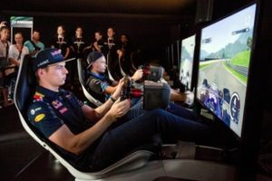 Verstappen cree que los pilotos virtuales pueden ser útiles en los equipos de F1