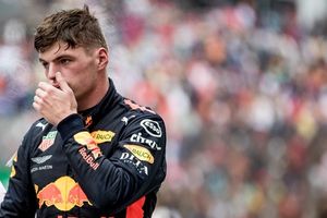 Verstappen y Ocon llegan a las manos en el box de la FIA tras su incidente