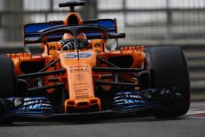 Sainz, el McLaren MCL33 y los consejos de Alonso durante el test de Abu Dhabi