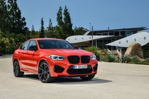 Los nuevos BMW X4 M y X4 M Competition ven la luz oficial de los focos