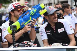 Buemi ve a Fernando Alonso en la Fórmula E en el futuro