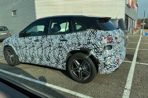 Nuevas fotos espía desvelan el diseño lateral del nuevo Mercedes GLA 2020