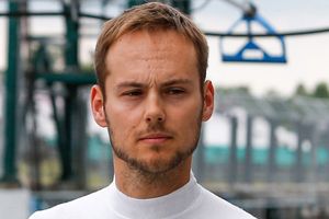 Tom Blomqvist abandona BMW y competirá con R-Motorsport en GT3