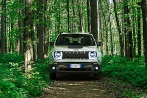 El nuevo Jeep Renegade 4xe estrena precios en España, llega el híbrido enchufable