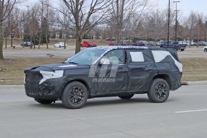 ¡Cazado! El nuevo Jeep Grand Cherokee tendrá variante de 7 plazas