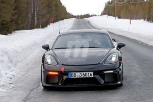 El nuevo Porsche 718 Cayman GT4 RS se traslada a las pruebas de invierno