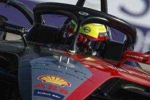 Oliver Rowland logra la penúltima pole de la 'Season Six' de la Fórmula E