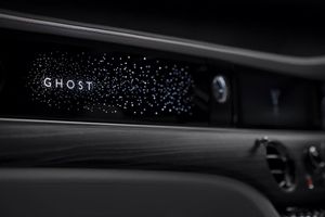 Un teaser desvela el tecnológico interior del nuevo Rolls-Royce Ghost 2021